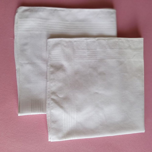 Vintage white cotton handkerchiefs set of 2 like new, 39x39 cm