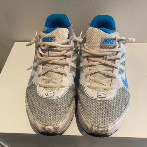 Nike Shox Qualify 2 athletic shoes used, size 42, white and blue