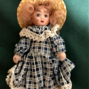 Κούκλα vintage πορσελάνινη μικρή, Small porcelain doll