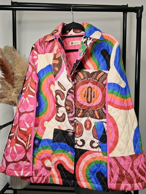 Karavan colorful quilted outerwear like new