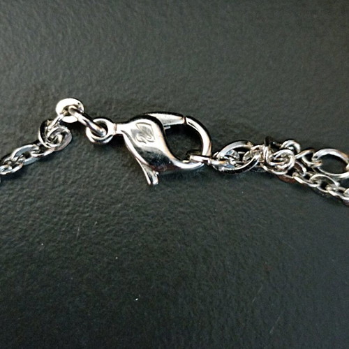 Swarovski necklace new with parrot clasp