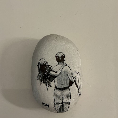 Hand-painted Paperweight stone new, 9x6 cm