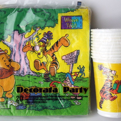 Vintage 90's Winnie the Pooh Tiger party set 20 napkins 10 cups Decorata new