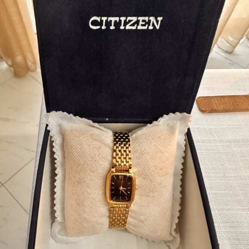 Citizen vintage women's wristwatch, gold tone