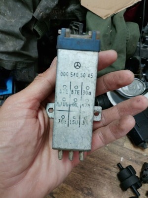 Mercedes Benz W202 relay 0005405045, 2 pieces