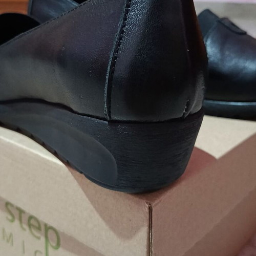 Aerostep women's black leather anatomical shoes size 38