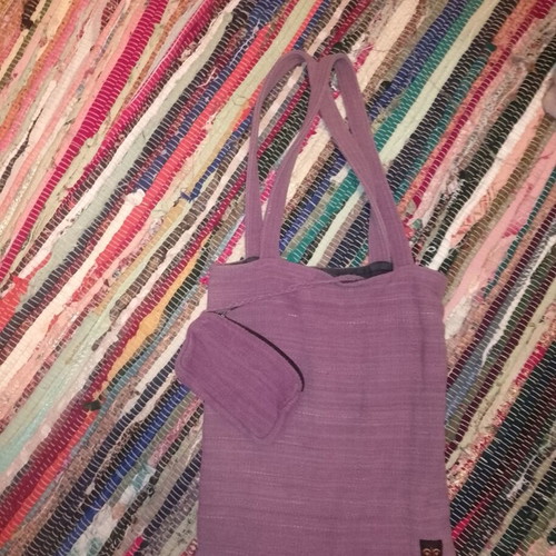 Shoulder bag used, purple, velcro closure