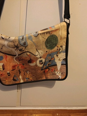 Shoulder bag with artistic multicolor design like new