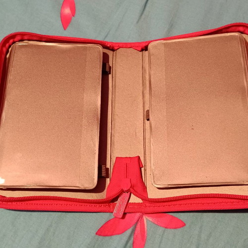 Pencil case suitcase used in excellent condition