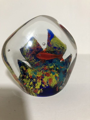 Murano style fish aquarium paperweight vintage