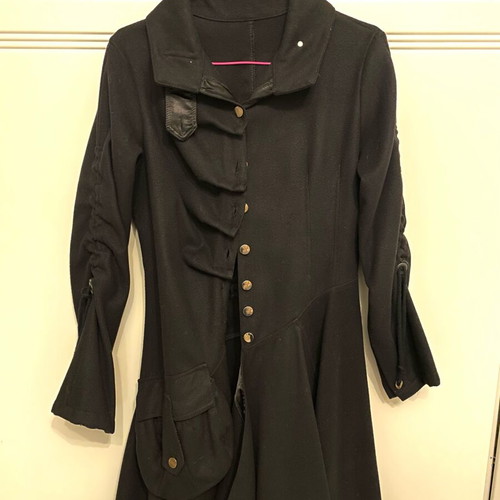 Vintage black coat size M like new