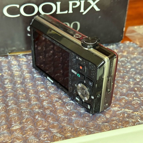 Nikon COOLPIX S6000 Red 14.2MP Digital Camera