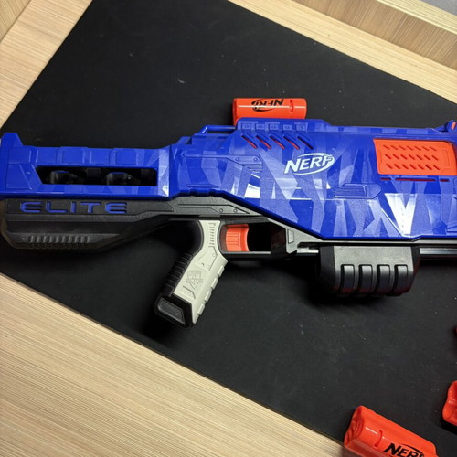 Nerf Trilogy DS-15 shotgun like new with 5 magazines
