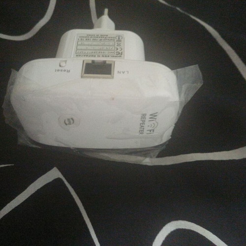 WiFi repeater new with user manual