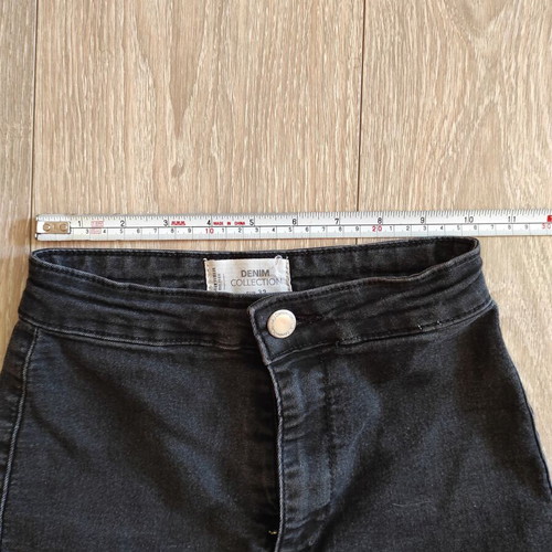 Tally Weijl Jeans Shorts Size 32 Like New, Black