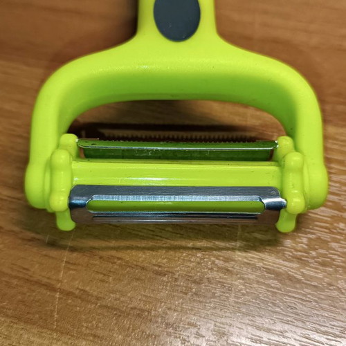 Vegetable peeler 3 in 1 in excellent condition