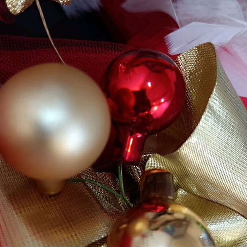 Christmas wreath with glass baubles like new