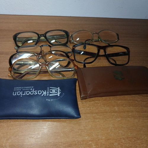Eyeglasses used, pack all together