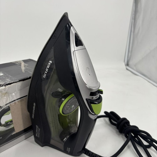 Taurus Geyser Eco 3000 Steam Iron new