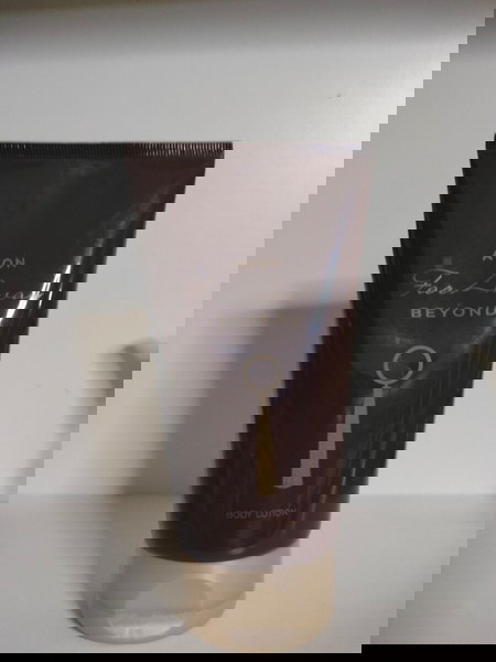 Γαλάκτωμα σώματος FAR AWAY BEYOND 150ml