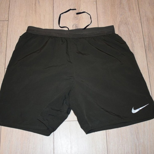 Nike Light Shorts Men size M used, green