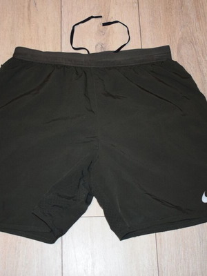 Nike Light Shorts Men size M used, green