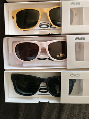 iTooTi branded sunglasses new for ages 6-9