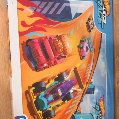 Hotwheels puzzle with large pieces like new