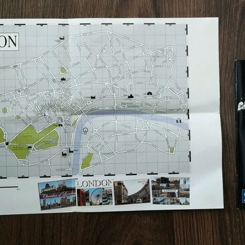 The GetAway PS2 poster, maps and manual used