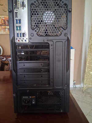 Κουτί Cooler Master Lite με HDD 1 terabyte, μητρική B350, CPU Ryzen 5 1600x και τροφοδοτικό Be Quiet 550 watt σαν καινούργιο