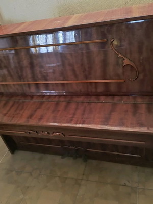 Russian piano used in very good condition