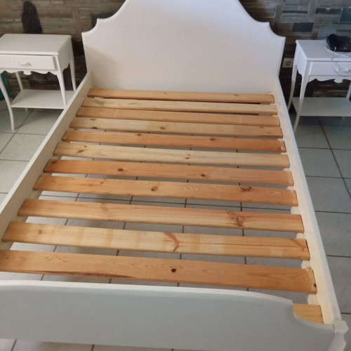 Bedroom furniture set of 5 pieces like new with free mattress