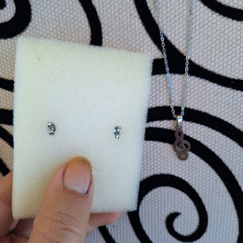 Steel necklace and earrings set treble clef new, silver