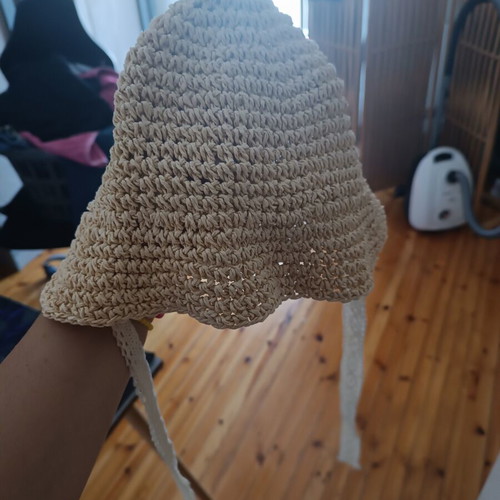 Straw hat like new, beige, for children up to 6 years with neck tie