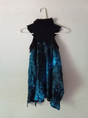 Mini dress Under Ground like new, black and blue