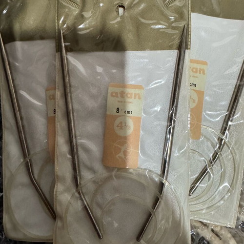Knitting needles new, pack of 13 pieces
