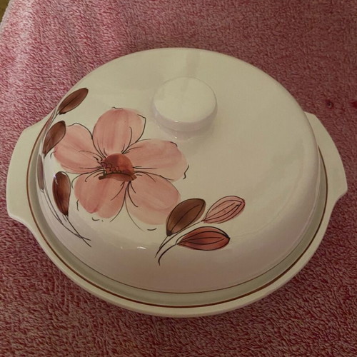 Oven dish with painting like new