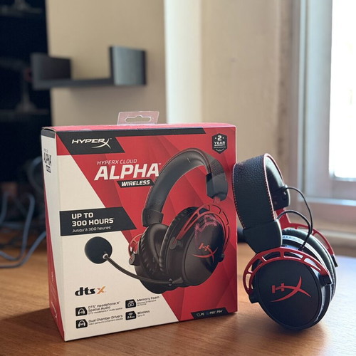 HyperX Cloud Alpha Wireless gaming headset