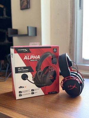 HyperX Cloud Alpha Wireless gaming headset