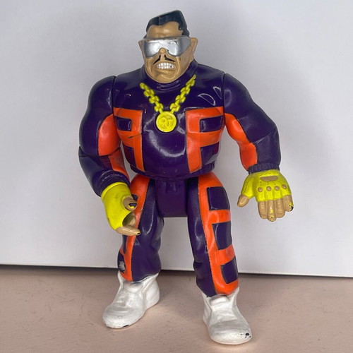 Odd Job James Bond Jr figure used, 1990 Hasbro