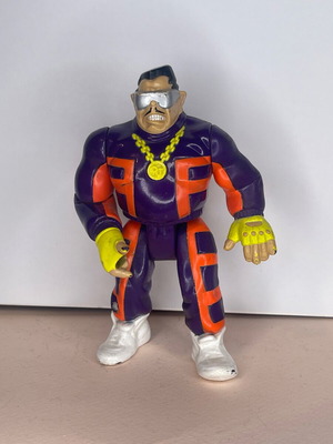 Odd Job James Bond Jr figure used, 1990 Hasbro
