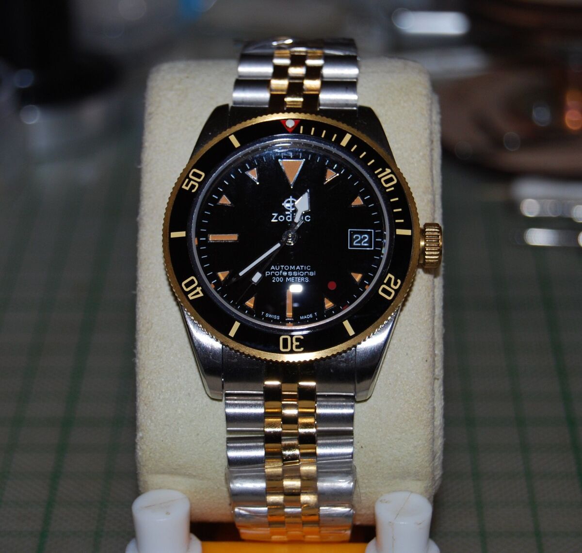 ZODIAC Professional 200M Red Dot… - € 550,00 - Vendora.cy