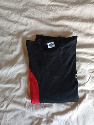 Adidas shirt size M like new, black and red