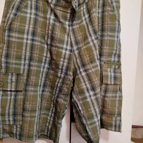Shorts bermudas like new, size 3XL, green