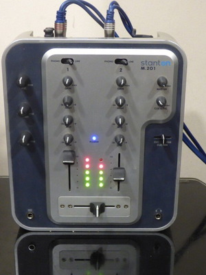 Μίκτης Stanton M.201 μεταχειρισμένος 2-κάναλος DJ με 3-band EQ