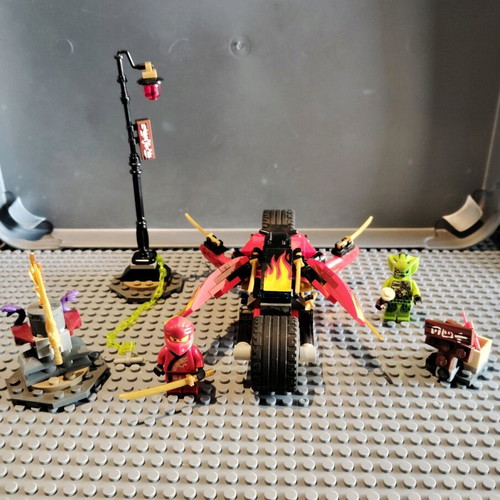 Lego Ninjago 70667 Kai's Blade Cycle like new