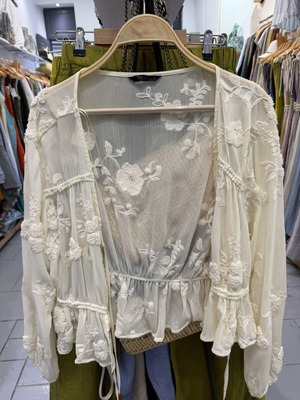 Zara jacket size M, like new, white
