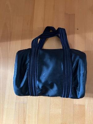 Longchamp handbag like new, blue barrel style