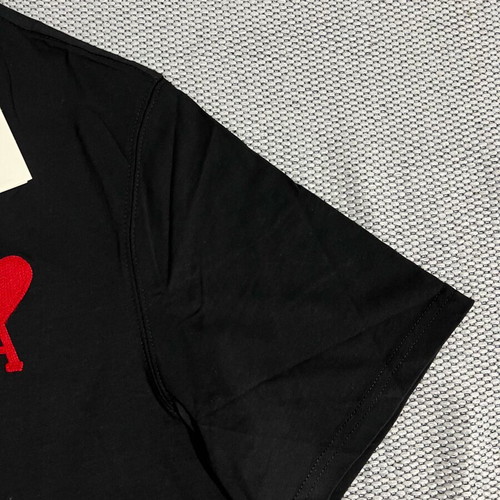 Ami Tee new, size Large, black and red