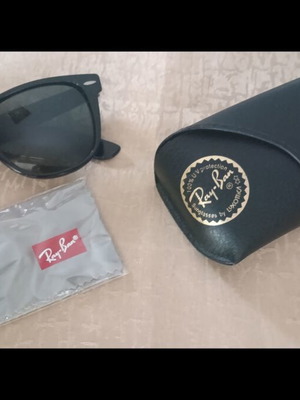 Ray-Ban Wayfarer sunglasses new, black unisex